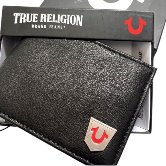 New TRUE RELIGION Slim Bifold Wallet Leather Logo Black Boxed ID Horner RFID X - Picture 1 of 9